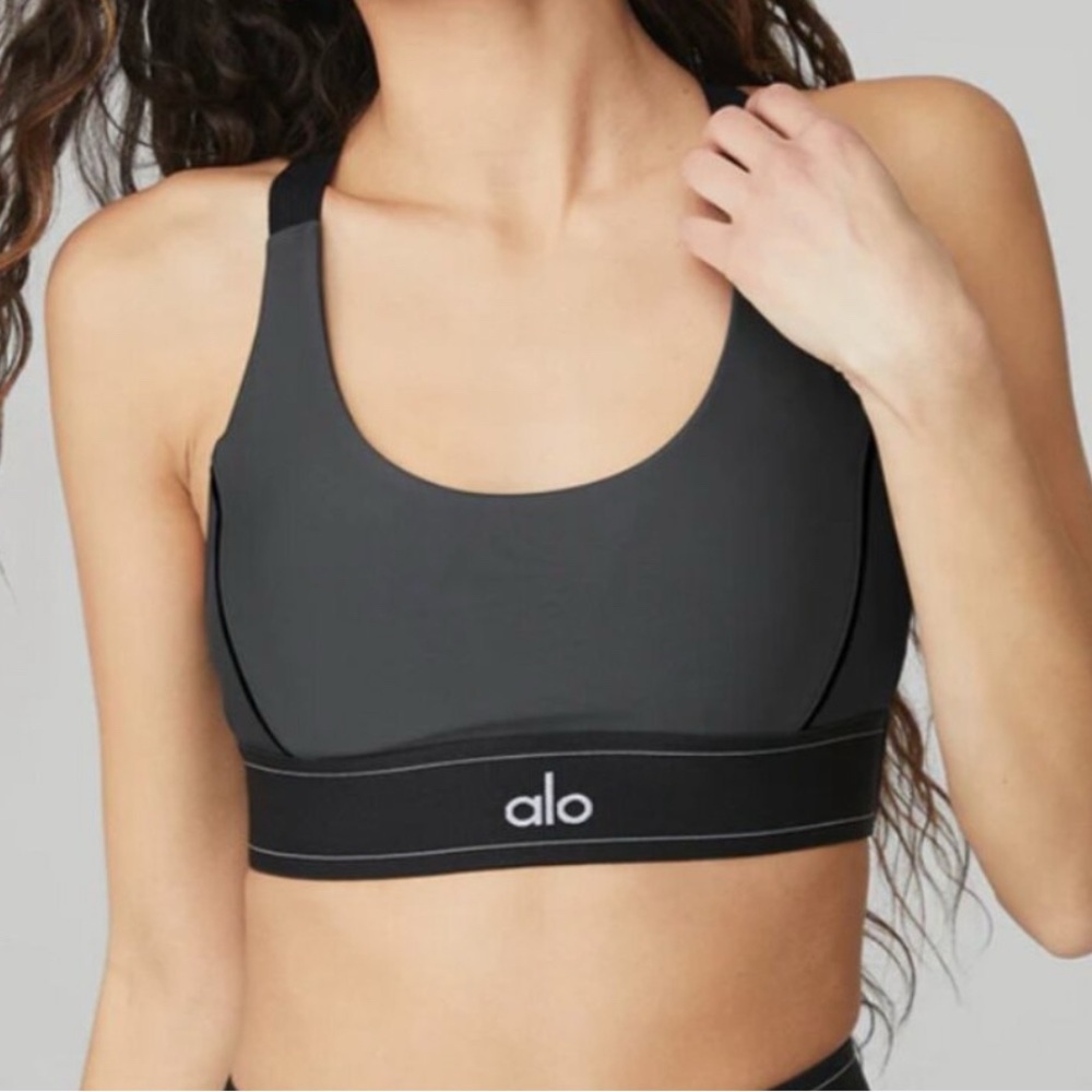 ALO Yoga Women's Black Sports Bra
